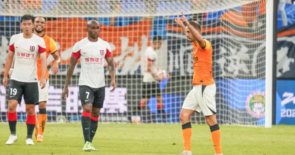 布伦特福德主场迎战曼联：英超赛事悬念升级